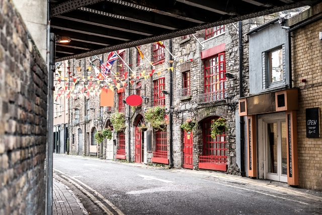 Best Time to Go to Dublin - Street