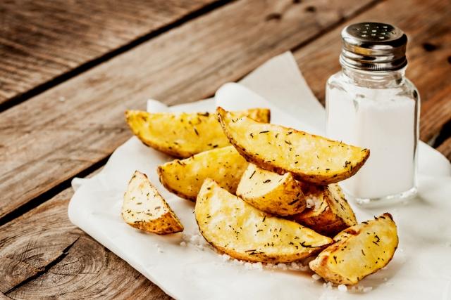 the-do-s-and-dont-s-of-celebrating-st-patricks-day-in-ireland-do-eat-chips-auto-europe