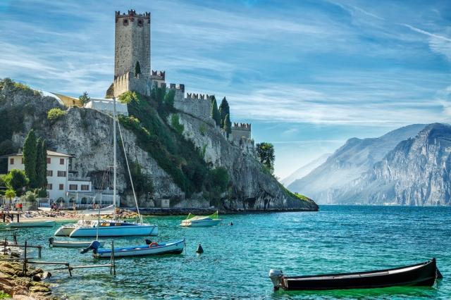 Driving through Italy - Lake Garda
